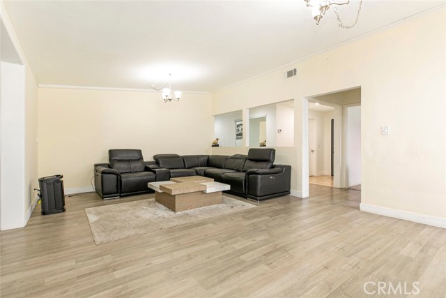 Detail Gallery Image 10 of 41 For 7700 Goodland Ave, North Hollywood,  CA 91605 - 4 Beds | 2 Baths