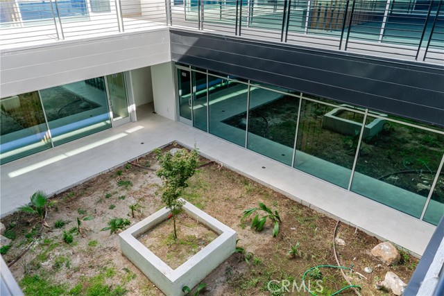 Image 7 of 27 For 606 Broadway