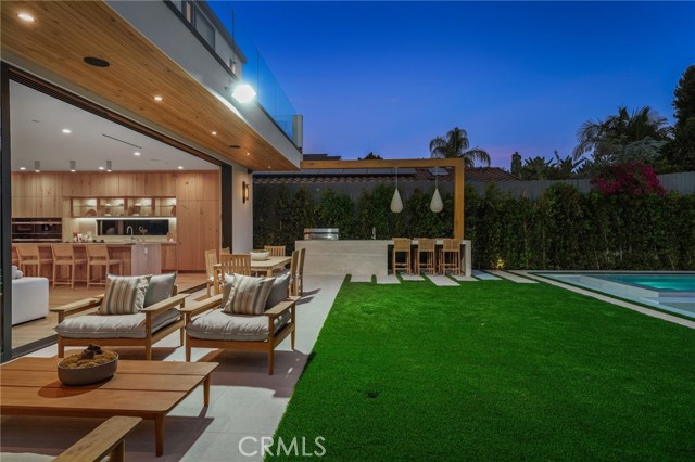 Detail Gallery Image 28 of 56 For 15158 Greenleaf St, Sherman Oaks,  CA 91403 - 6 Beds | 6/1 Baths