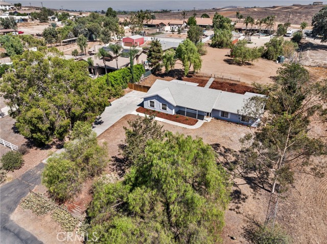 18150 Granite Avenue, Riverside CA: https://media.crmls.org/medias/67c1ca63-8152-47db-9d66-db14d4d4e913.jpg