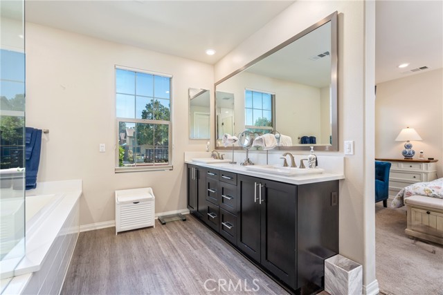 Detail Gallery Image 12 of 24 For 125 Burgess, Irvine,  CA 92618 - 3 Beds | 2 Baths