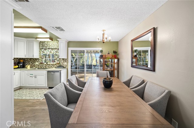 Detail Gallery Image 10 of 29 For 2313 Mesquite, Corona,  CA 92882 - 3 Beds | 2 Baths