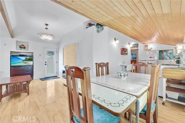 Detail Gallery Image 9 of 30 For 319 W 6th St, Claremont,  CA 91711 - 2 Beds | 2 Baths