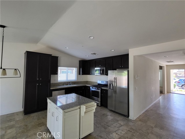 29306 Linden Place, Lake Elsinore CA: https://media.crmls.org/medias/67c46739-d693-4432-82e9-9f311dd3d342.jpg