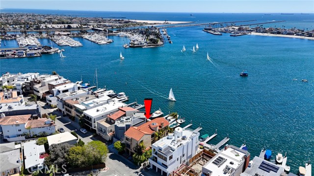 6048 Lido Lane, Long Beach CA: https://media.crmls.org/medias/67c4b659-01fc-400e-9d0a-3eeadd496c95.jpg