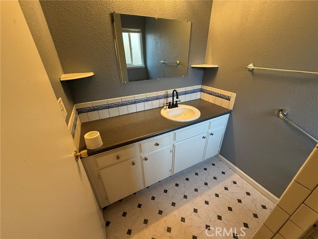 Detail Gallery Image 10 of 13 For 14624 Austin Rd, Clearlake,  CA 95422 - 3 Beds | 2 Baths