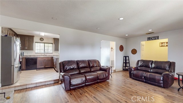 Detail Gallery Image 4 of 21 For 4229 County Rd M, Orland,  CA 95963 - 3 Beds | 2 Baths