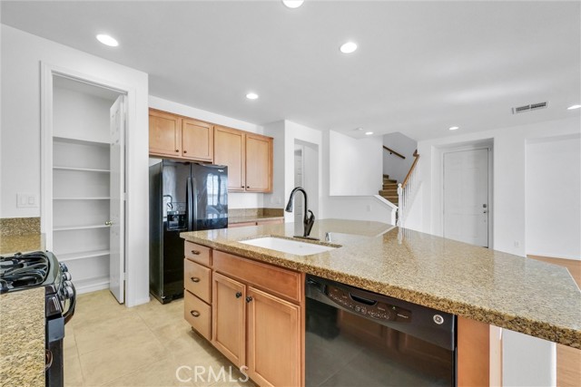 Detail Gallery Image 9 of 34 For 2750 E Oak Hill Dr #30,  Ontario,  CA 91761 - 3 Beds | 2/1 Baths