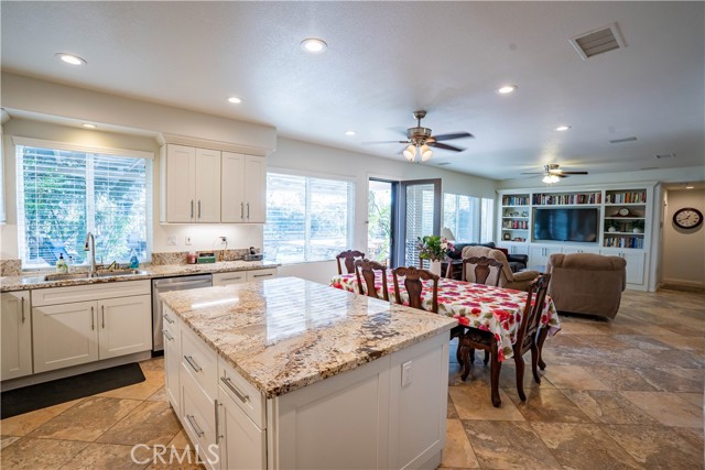 Detail Gallery Image 15 of 63 For 26775 Chamomile, Murrieta,  CA 92562 - 6 Beds | 4/1 Baths