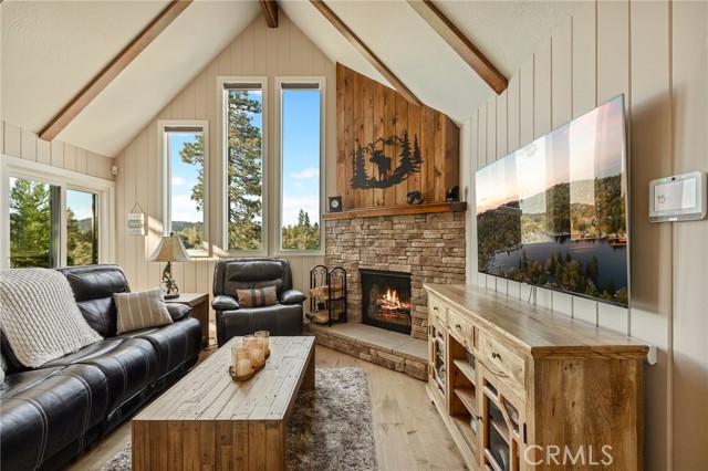 Detail Gallery Image 9 of 39 For 28195 Arbon, Lake Arrowhead,  CA 92352 - 3 Beds | 2 Baths