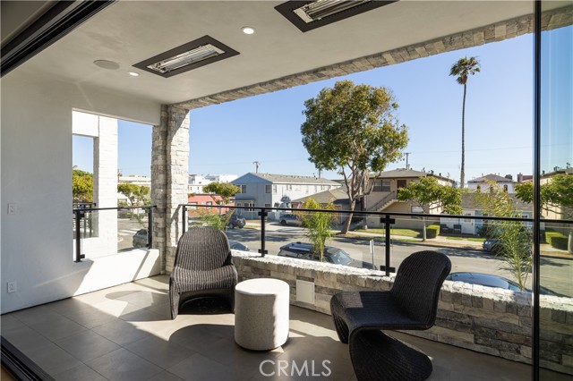 Detail Gallery Image 7 of 50 For 1313 Ocean Ave, Seal Beach,  CA 90740 - 3 Beds | 3/1 Baths