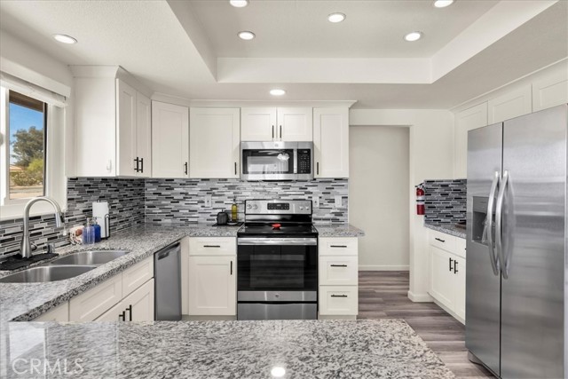 Detail Gallery Image 13 of 43 For 5837 La Luna Ave, Twentynine Palms,  CA 92277 - 3 Beds | 2 Baths