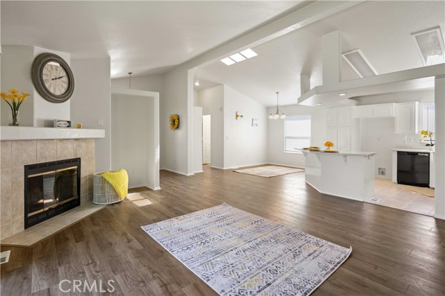 20197 Canyon View Drive, Canyon Country CA: https://media.crmls.org/medias/67c908cb-cf7c-454c-807c-dc4f121f2c56.jpg