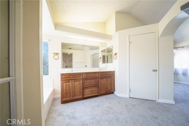 179 S Massachusetts Street, Lake Elsinore CA: https://media.crmls.org/medias/67c90d25-89c0-4e5c-a853-88519681374d.jpg