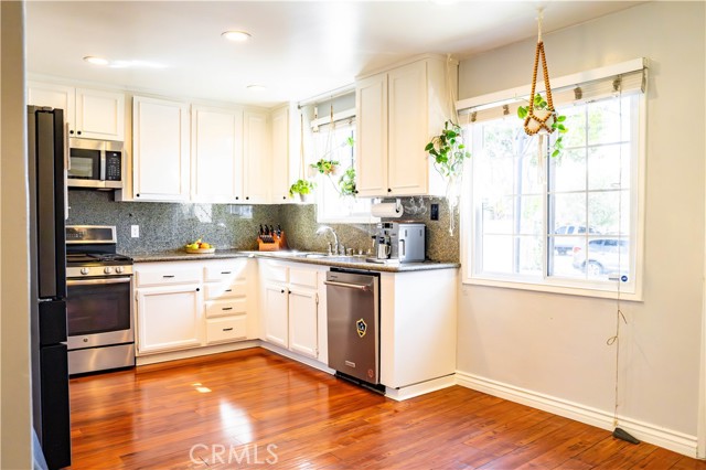 Detail Gallery Image 17 of 44 For 18711 Cerise Ave, Torrance,  CA 90504 - 3 Beds | 2 Baths