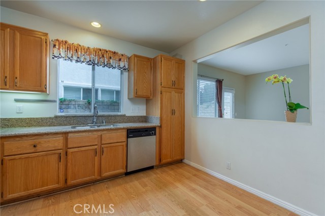 Detail Gallery Image 14 of 32 For 1654 Rush Haven Way, Simi Valley,  CA 93065 - 3 Beds | 2/1 Baths