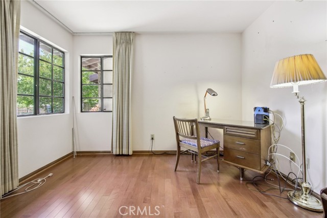 Detail Gallery Image 14 of 27 For 13650 Fenton Ave, Sylmar,  CA 91342 - 4 Beds | 2/1 Baths