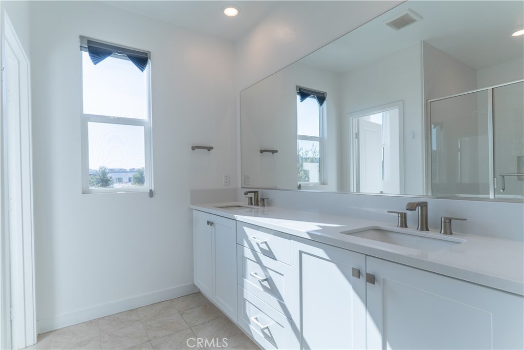 MLS #OC26148784 image #11