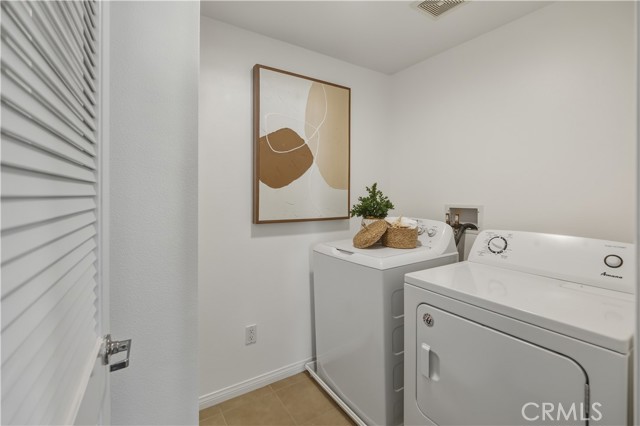Detail Gallery Image 21 of 32 For 607 Rockefeller #72,  Irvine,  CA 92612 - 2 Beds | 2/1 Baths