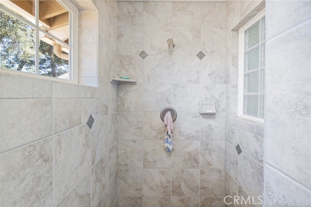 45544 Pine River Road, Ahwahnee CA: https://media.crmls.org/medias/67ce3514-a2c7-4075-98b0-93710c1733ec.jpg