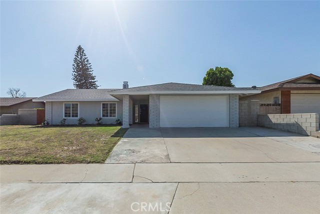 9004 Rosecrest Ln, Fontana, CA 92335