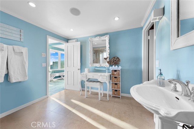 Detail Gallery Image 17 of 42 For 1287 Cliff Dr, Laguna Beach,  CA 92651 - 4 Beds | 4 Baths