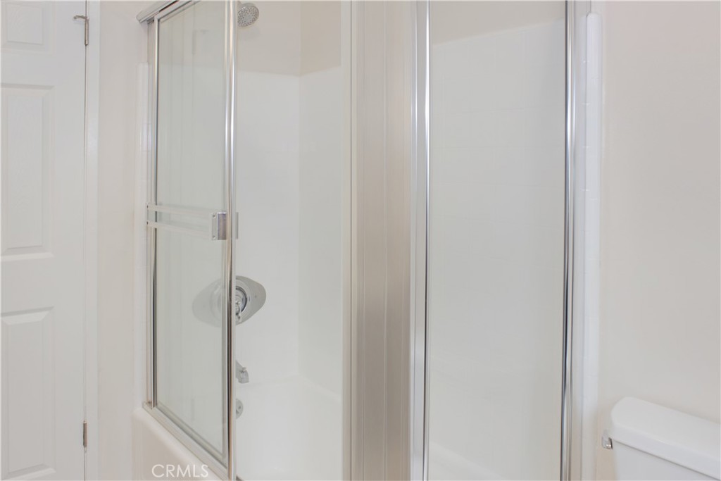 https://media.crmls.org/medias/67cf6d4c-efd0-4de5-9959-1f7b130cc2d4.jpg?preset=X-Large