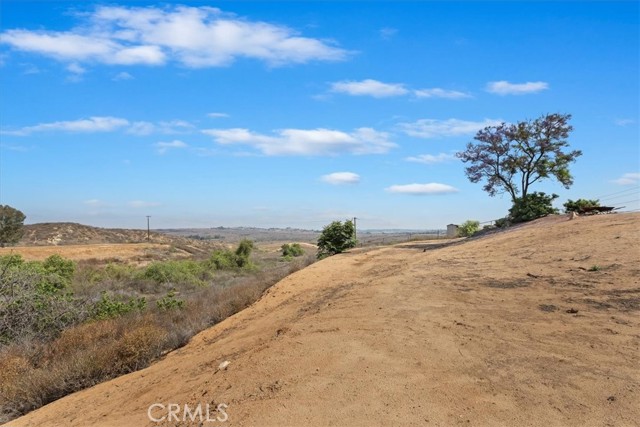 20061 Lounsberry Road, Perris CA: https://media.crmls.org/medias/67d00fe3-600d-4a26-8821-750c3baf1b9f.jpg