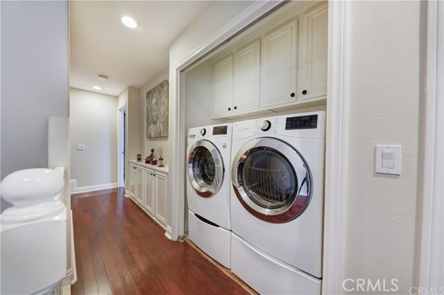 421 11th Street, Huntington Beach CA: https://media.crmls.org/medias/67d0f59e-2905-4eae-815d-6dc3638ae24b.jpg