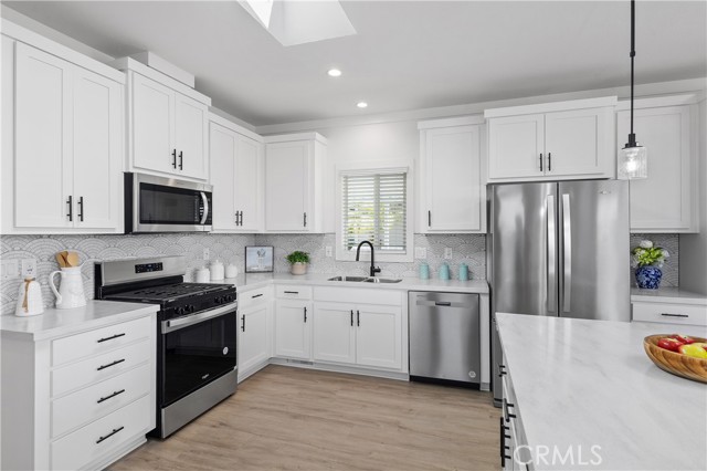 Detail Gallery Image 9 of 19 For 1065 Lomita Blvd. #180, Harbor City,  CA 90710 - 3 Beds | 2 Baths