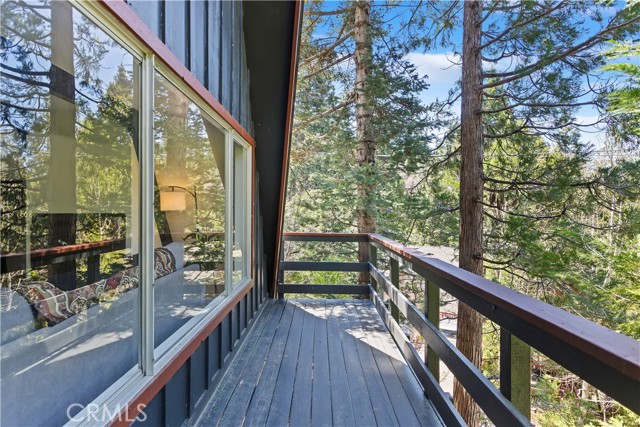 Detail Gallery Image 20 of 31 For 323 Mittry Ln, Lake Arrowhead,  CA 92352 - 3 Beds | 2 Baths