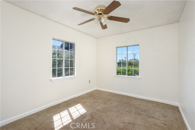 Detail Gallery Image 12 of 23 For 913 W Oldfield St, Lancaster,  CA 93534 - 2 Beds | 1 Baths