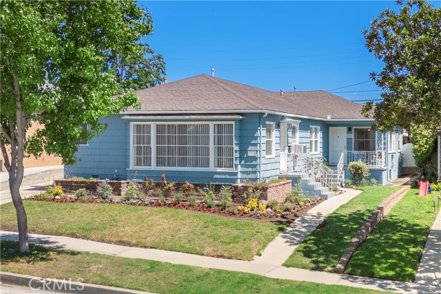 Detail Gallery Image 2 of 35 For 5918 S Fairfax Ave, Los Angeles,  CA 90056 - 4 Beds | 2 Baths