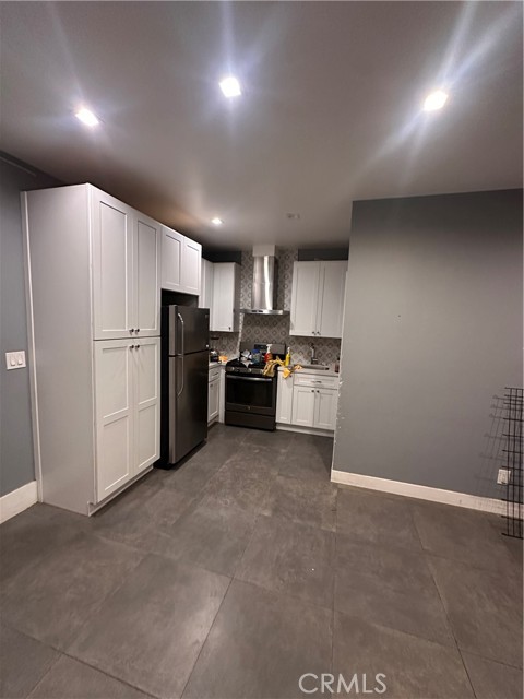 Detail Gallery Image 2 of 7 For 8963 Mercedes, Arleta,  CA 91331 - 0 Beds | 1 Baths