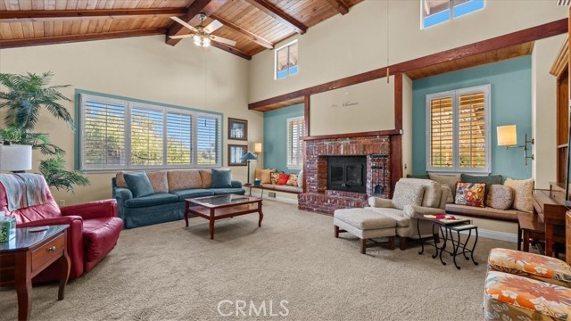 Detail Gallery Image 4 of 35 For 1304 Farrand Rd, Fallbrook,  CA 92028 - 4 Beds | 3 Baths