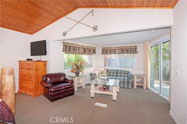 42531 Cedar Ave, Big Bear Lake CA: https://media.crmls.org/medias/67d2f91e-bfe9-4ad7-9d47-e5495264f25e.jpg