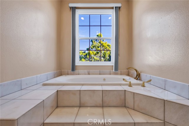 Detail Gallery Image 43 of 59 For 12305 Ridge, Los Angeles,  CA 90049 - 2 Beds | 2/1 Baths