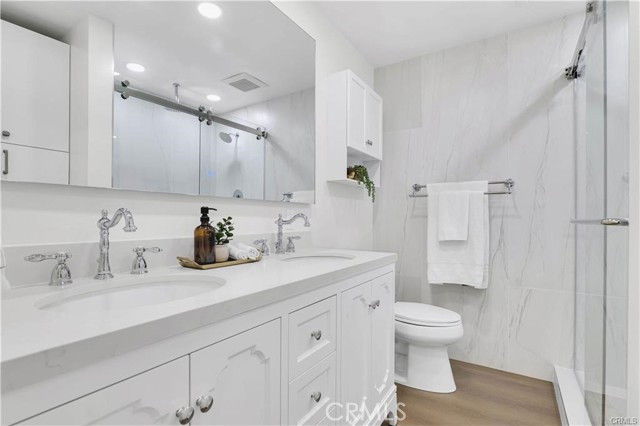970 Palm, 200 photo 19