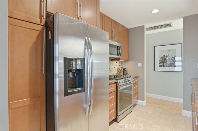 Detail Gallery Image 20 of 46 For 6200 E Fairbrook, Long Beach,  CA 90815 - 3 Beds | 1 Baths