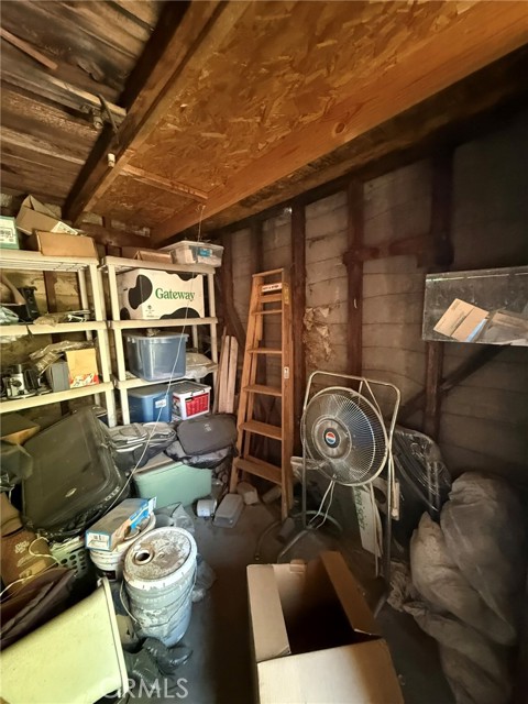 1229 E 89th Street, Los Angeles CA: https://media.crmls.org/medias/67d47ec6-447c-4c33-a1d4-dfe6a4eecc35.jpg