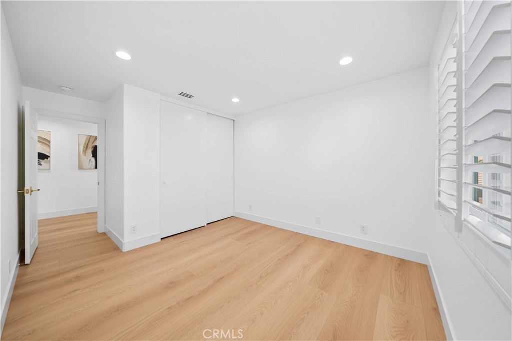 MLS #OC25275934 image #20