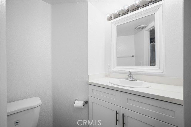 3105 Montrose Avenue # 10, La Crescenta, California 91214, 2 Bedrooms Bedrooms, ,2 BathroomsBathrooms,Residential Lease,For Rent,3105 Montrose Avenue # 10,CRGD25158692