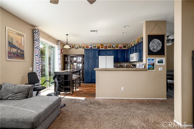 8421 Long View Avenue, Hesperia CA: https://media.crmls.org/medias/67d647b3-7f49-415b-8c39-c23508d7681d.jpg