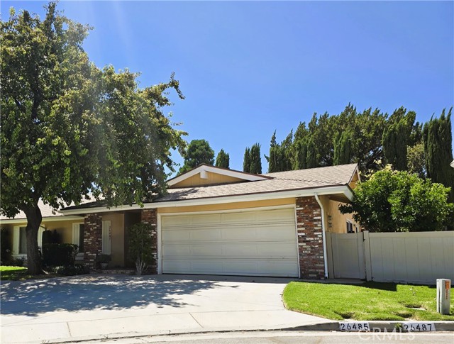 Detail Gallery Image 3 of 9 For 26487 Fairway Cir, Newhall,  CA 91321 - 2 Beds | 2 Baths