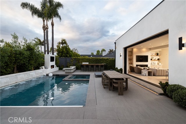 Detail Gallery Image 36 of 44 For 1615 Anita Ln, Newport Beach,  CA 92660 - 4 Beds | 4/1 Baths