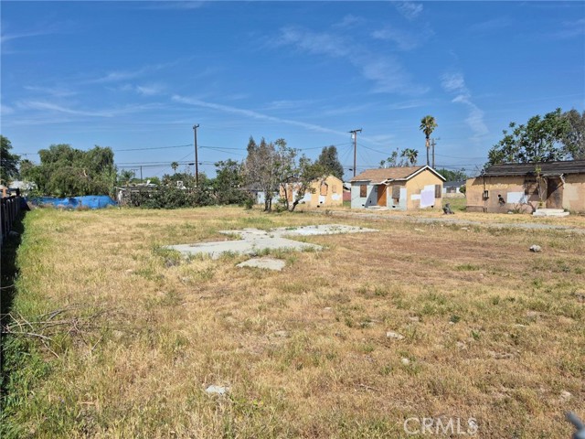 Detail Gallery Image 2 of 4 For 8128 Shirley Ave, Highland,  CA 92410 - – Beds | – Baths