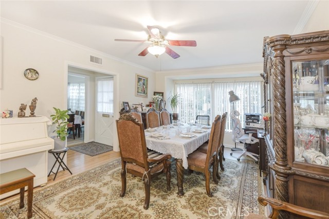 Detail Gallery Image 12 of 32 For 15439 Hart St, Van Nuys,  CA 91406 - 2 Beds | 2 Baths