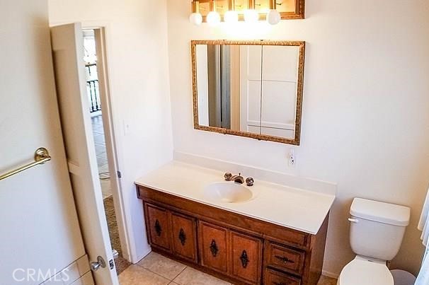 Detail Gallery Image 13 of 19 For 810 E Collins Ave, Orange,  CA 92867 - 5 Beds | 2 Baths
