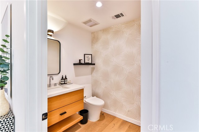 Detail Gallery Image 7 of 30 For 1160 Church St, Pasadena,  CA 91105 - 3 Beds | 3/1 Baths