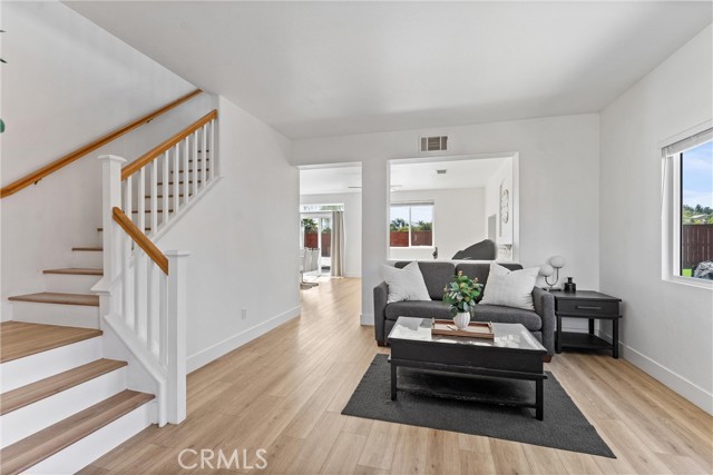 8798 Crest View Drive, Corona CA: https://media.crmls.org/medias/67db1820-db6a-4df4-97d4-f4849740621d.jpg